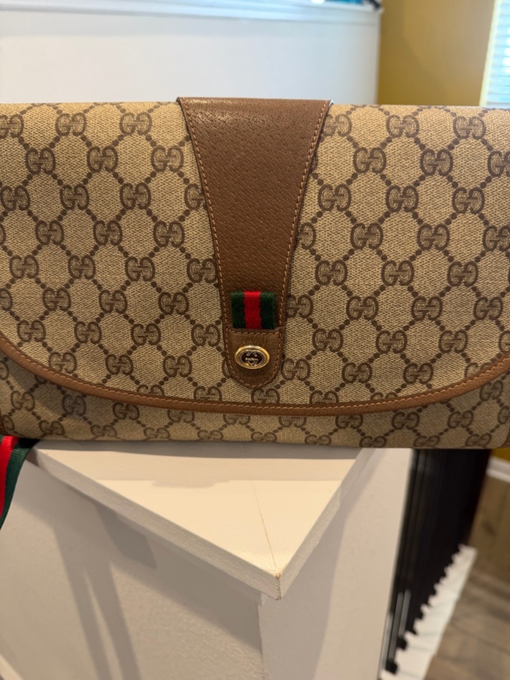 Authentic Gucci Clutch Pre-Loved